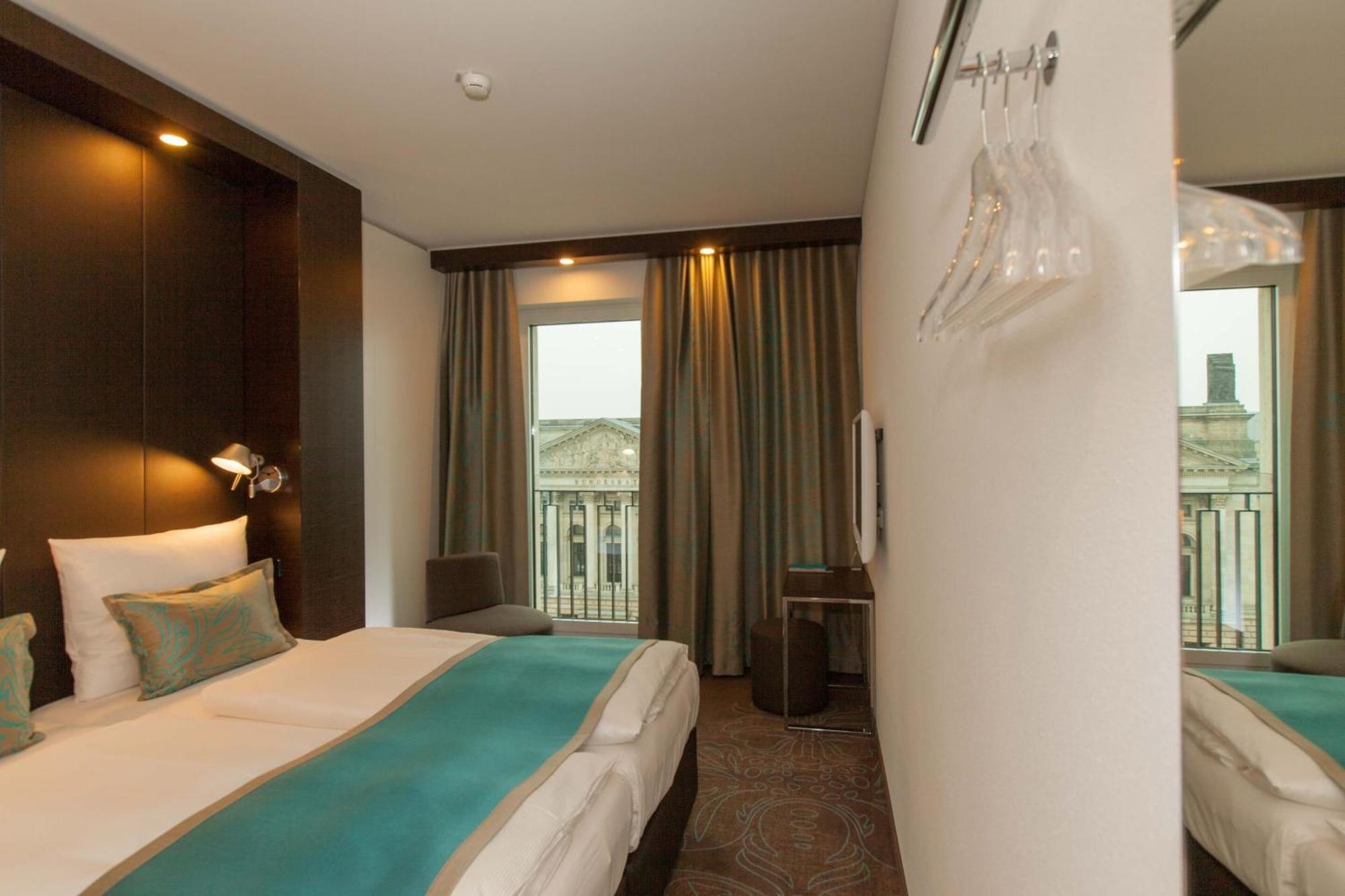 Motel One Berlin-Potsdamer Platz Bagian luar foto