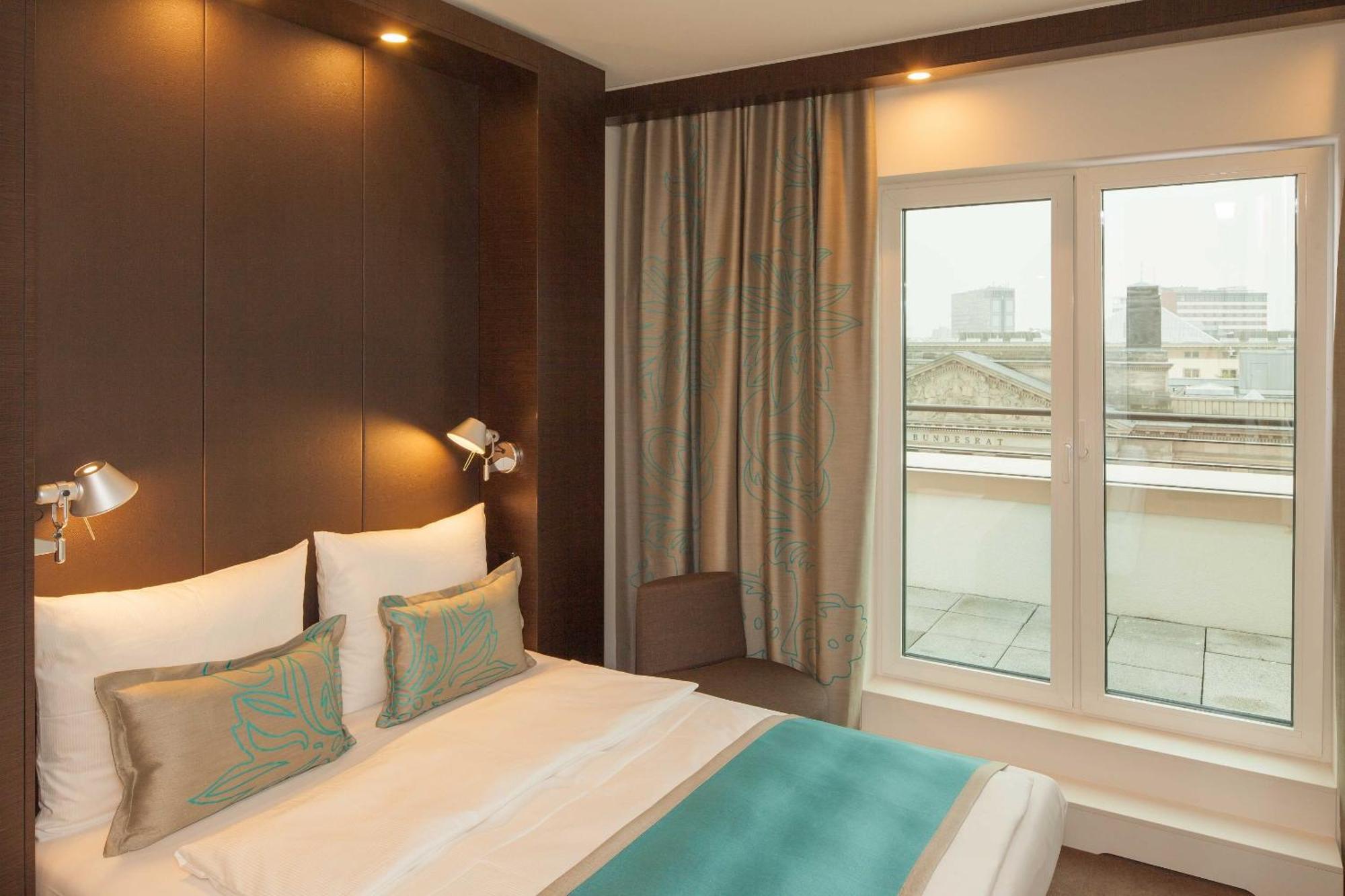 Motel One Berlin-Potsdamer Platz Bagian luar foto