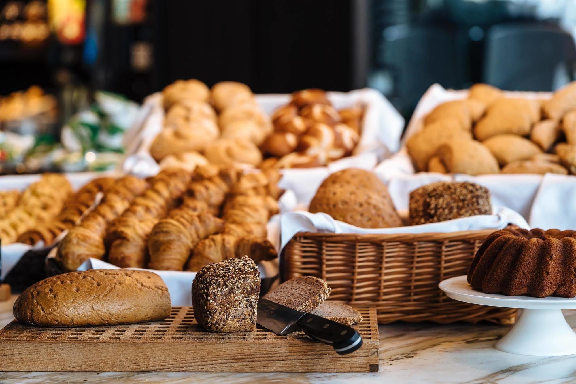 Motel One Berlin-Potsdamer Platz Bagian luar foto